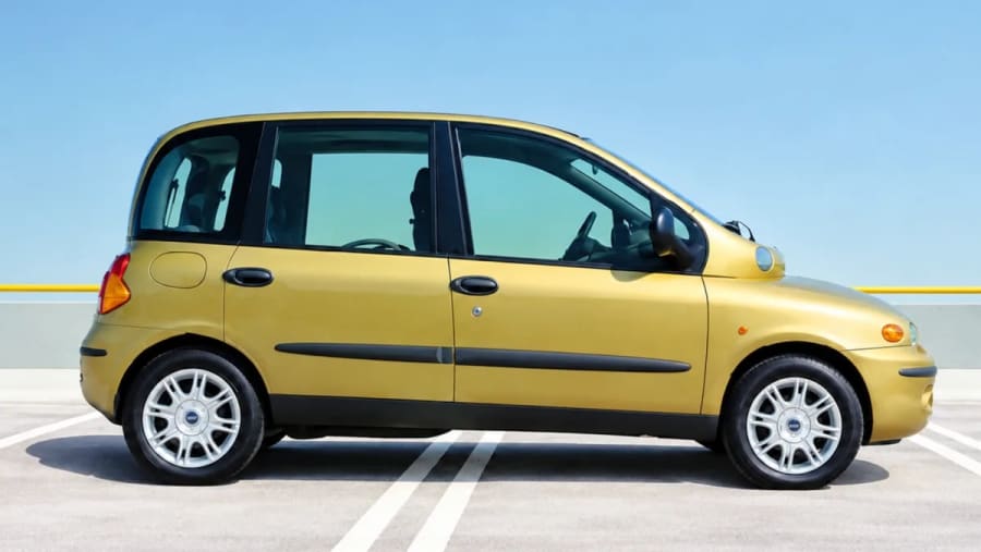 Aunque era 'raro', FIAT resucitará al Multipla para hacerlo aún más particular mezclando un SUV y una pick-up