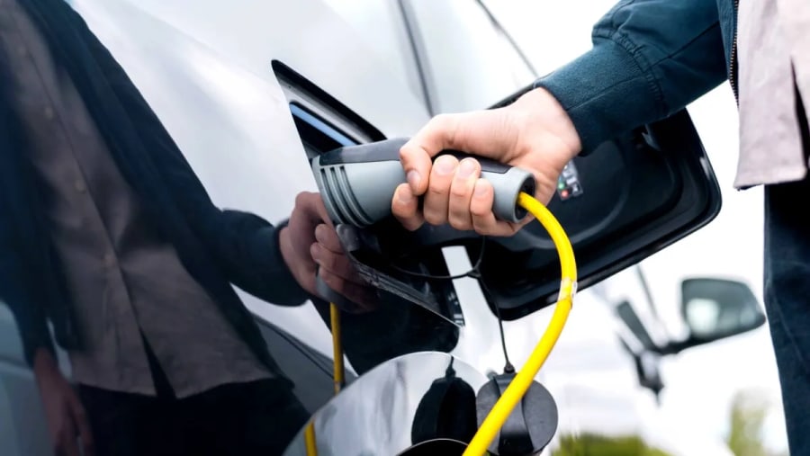 Los coches eléctricos con más de 150.000 kilómetros dejan en evidencia a los de gasolina: 47 millones de inspecciones lo confirman