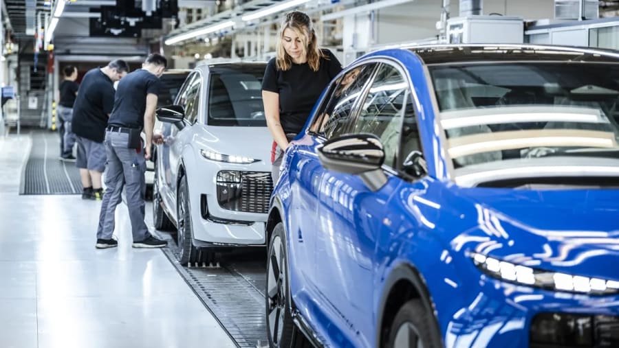 La Unión Europea lo tiene claro: quiere cerrar una puerta que Reino Unido ha dejado abierta de par en par al coche eléctrico chino