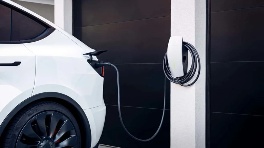 Los Tesla Model 3 y Model Y ya pueden suministrar energía a tu casa durante un apagón