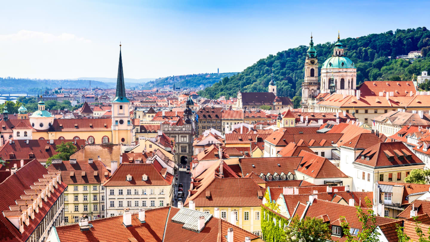 Anglo American University In Prague Anglo American University In Prague