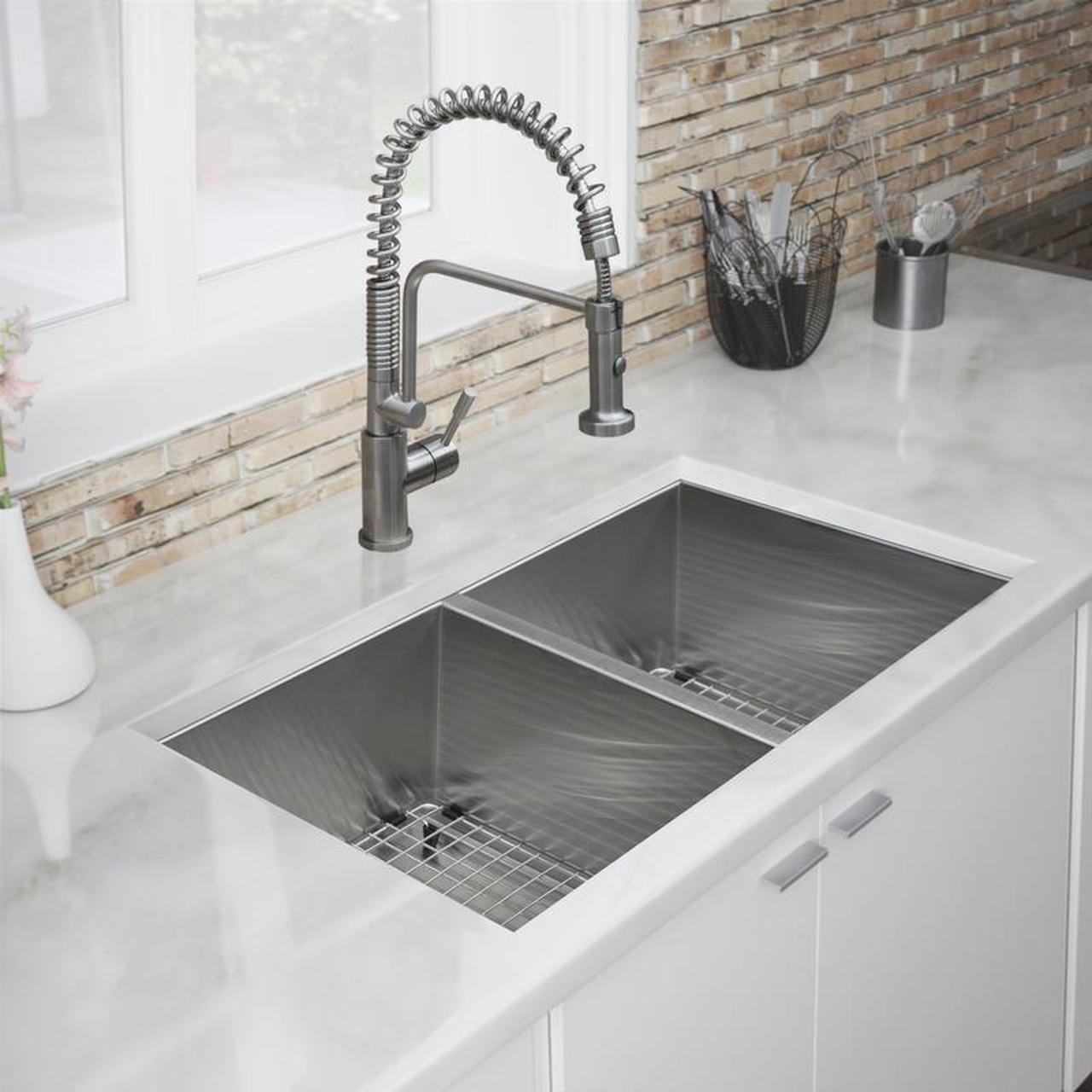 32" TICOR S3550 PACIFIC SERIES 16-GAUGE STAINLESS STEEL UNDERMOUNT DOUBLE BASIN ZERO RADIUS KITCHEN SINK - Image 4