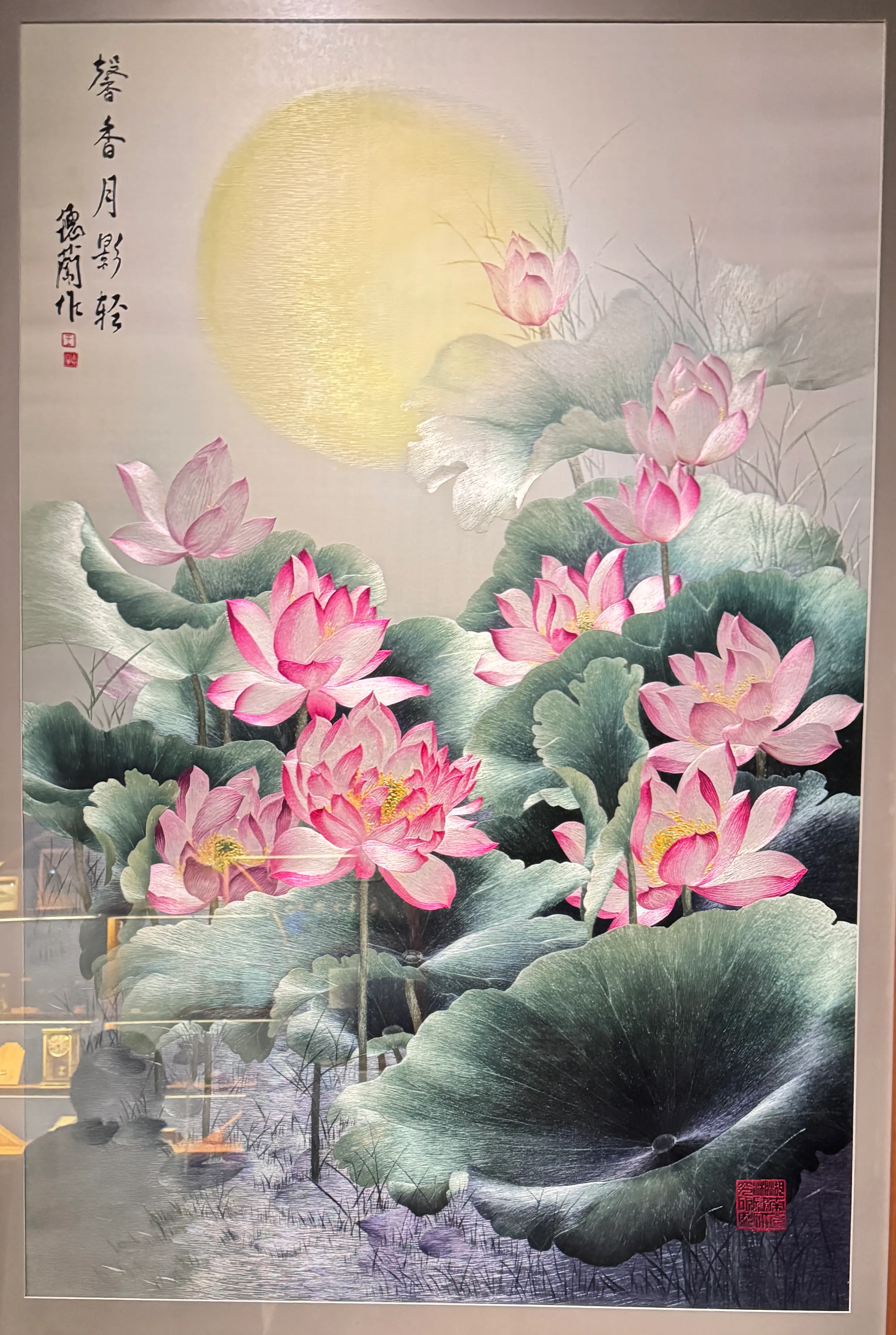 荷塘月色湘绣作品