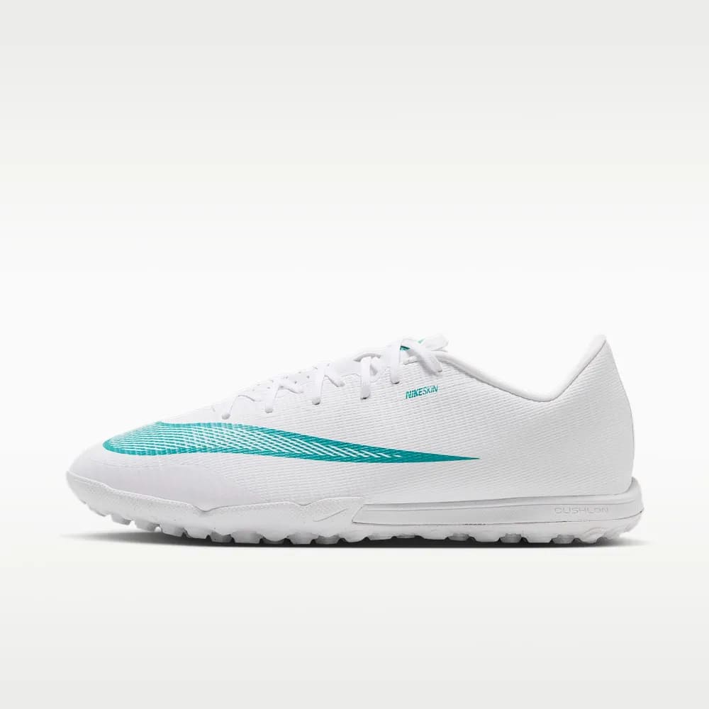 Nike Mercurial Vapor 17 Academy Turf low-top soccer shoe