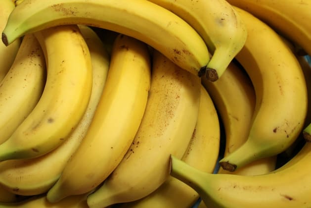Bananenschalen Biomüll: Wie und wo kostenlos entsorgen? 11 Bananenschalen Biomüll