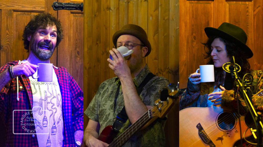 The Lost trades drinking tea