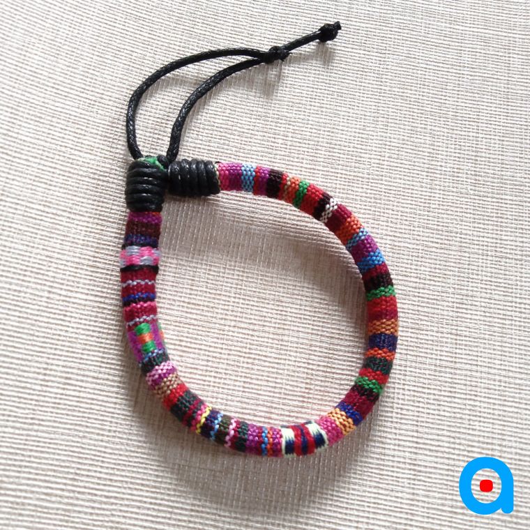 Jual barang gelang  tangan lombok rajut  model serut etnik 