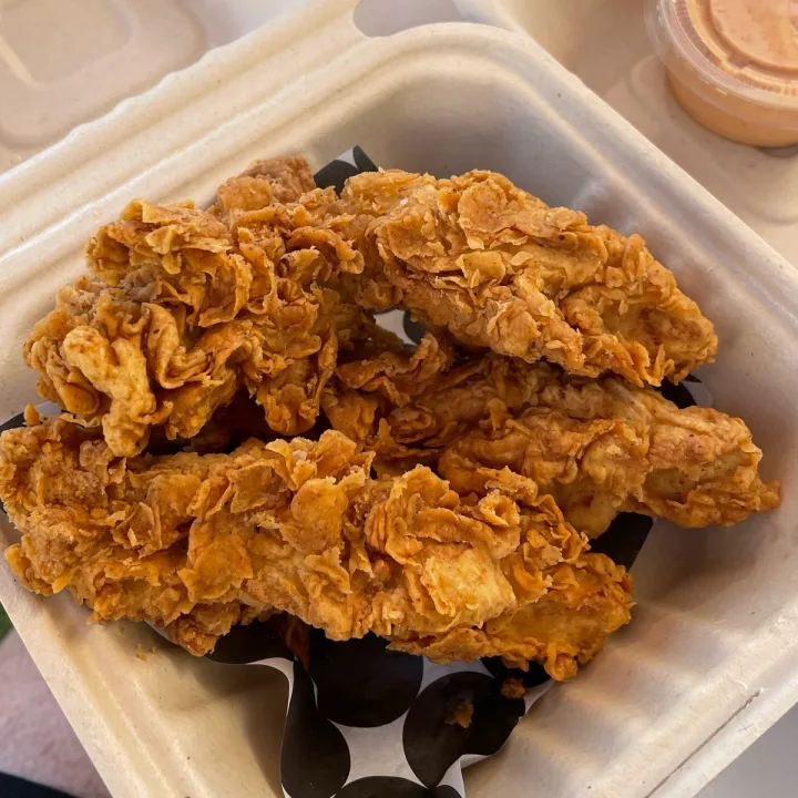 review photo of Winter Park Biscuit Company Chikn Strips shared by @rpveg on 10 Feb 2023 - review