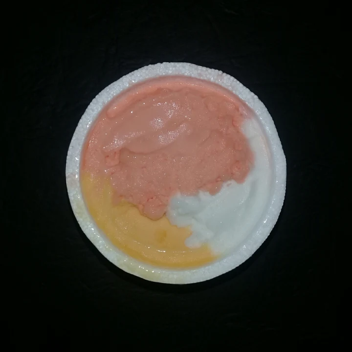 photo of Lucciano's Diagonal - La Plata Helado Pomelo Rosado shared by @pam-acuna on  17 Feb 2023 - review