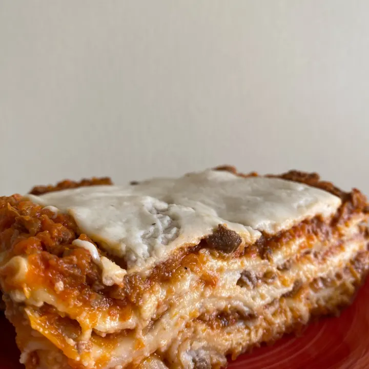 photo of delivegan peru Lasagna bolognesa shared by @gnfrnco on  17 Feb 2023 - review