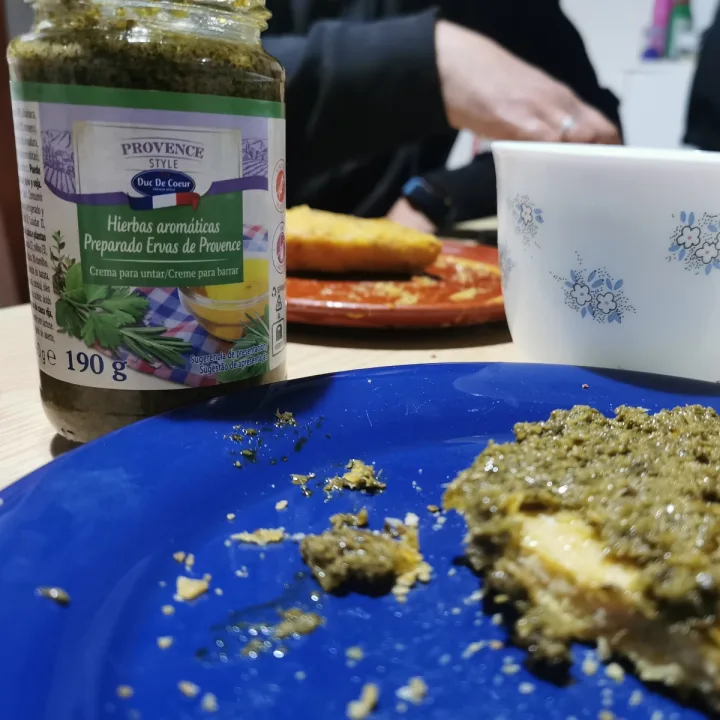 review photo of Lidl Crema Para Untar De Hierbas Aromáticas shared by @nesiloura on 27 Feb 2023 - review