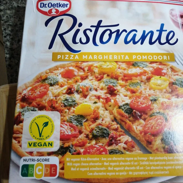 photo of Dr. Oetker Ristorante Pizza Margherita Pomodori shared by @leitugavioleta on  05 Mar 2023 - review