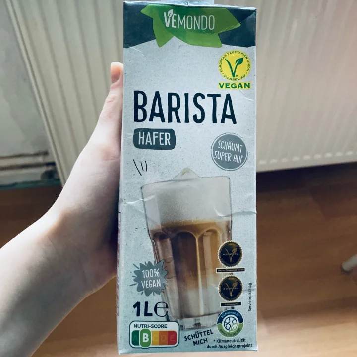 photo of Vemondo  hafer barista shared by @emmnms on  12 Mar 2023 - review