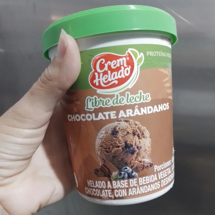 photo of Crem Helado Helado De Chocolate Y Arándano shared by @avsantafe on  02 Apr 2023 - review