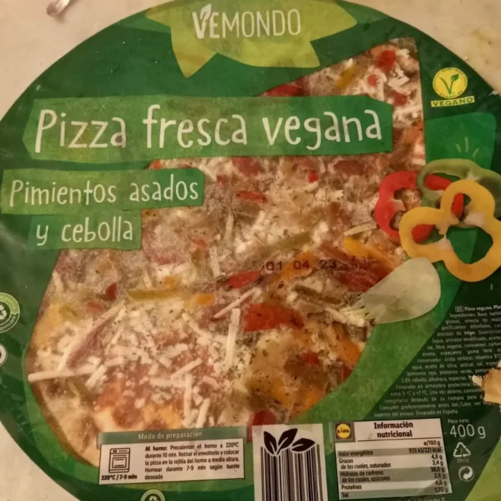 photo of Vemondo Pizza Fresca Pimientos Asados y Cebolla shared by @balta on  04 Apr 2023 - review