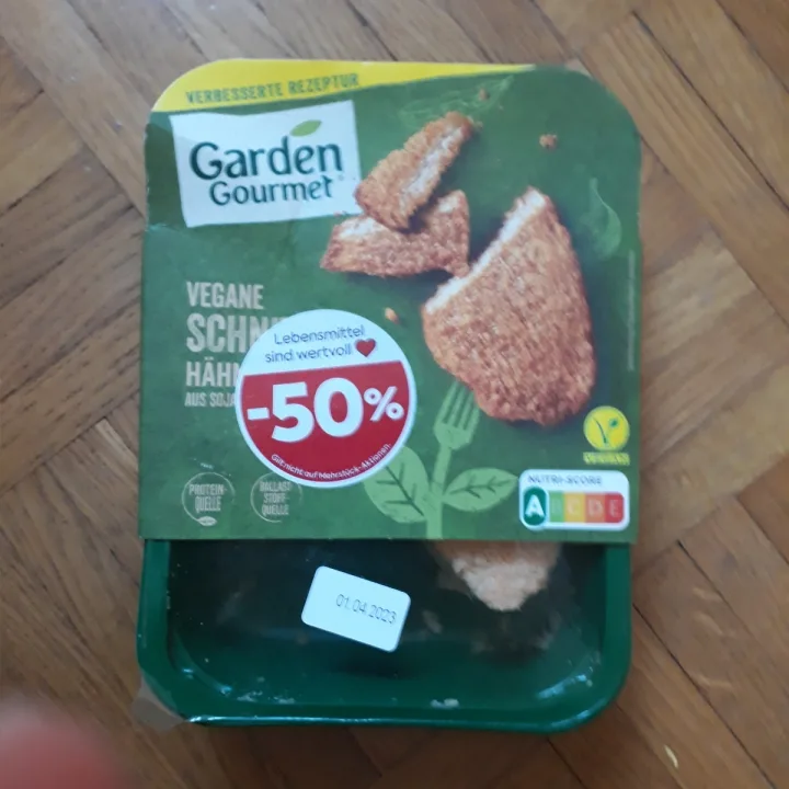 photo of Garden Gourmet Vegane Schnitzel shared by @julia1 on  16 Apr 2023 - review