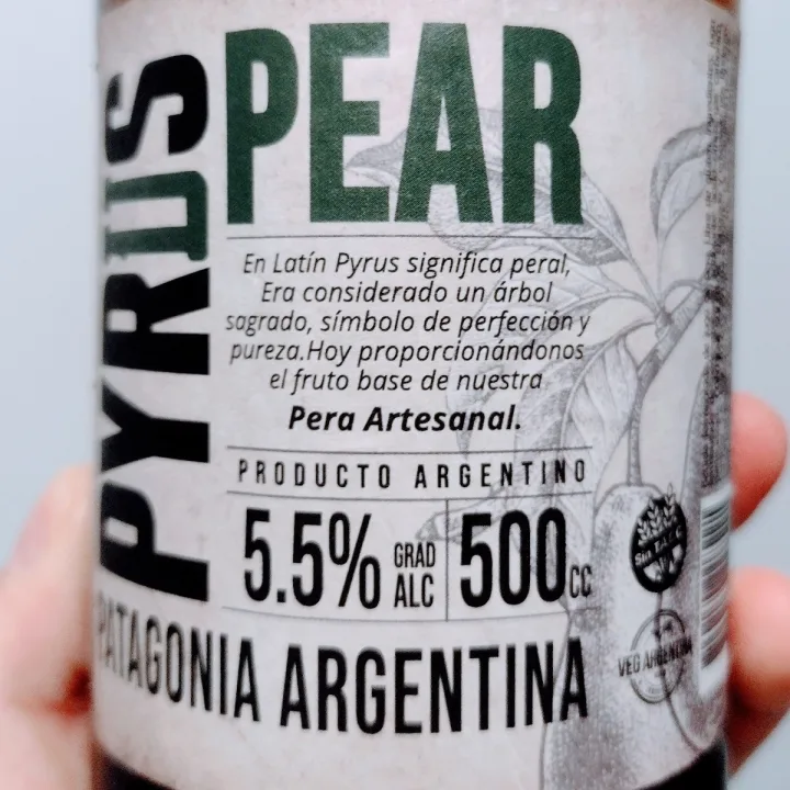 photo of Pyrus Pyrus Pear shared by @alejandraglck on  20 Apr 2023 - review