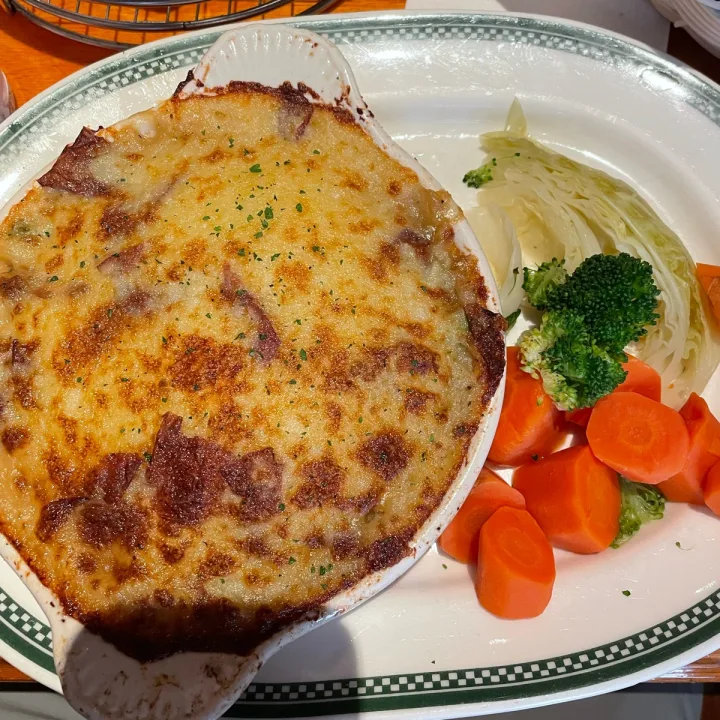 review photo of Finnegan's Bar & Grill Vegan shepherd’s pie shared by @rpveg on 28 Apr 2023 - review