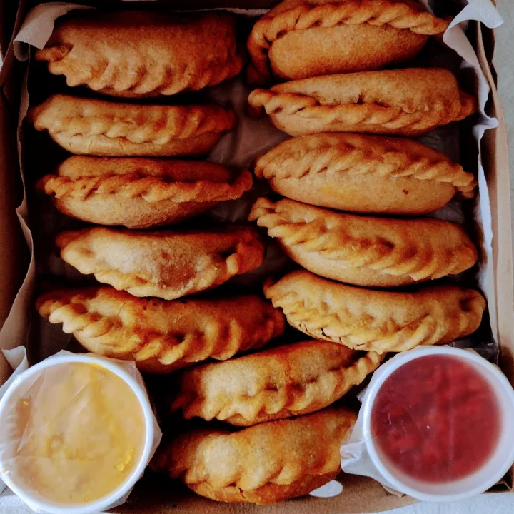 photo of Elefante Bengal Empanadas criollas veganas shared by @alejandraglck on  02 May 2023 - review