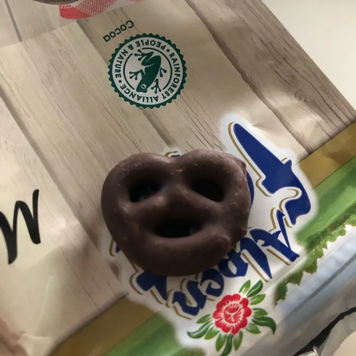 review photo of Alpen fest style salted mini pretzels shared by @ghostino on 07 May 2023 - review