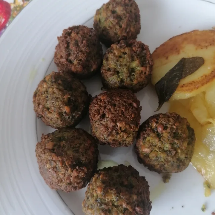 photo of Garden Gourmet Falafel con ceci e spinaci shared by @valentinamoresco on  07 May 2023 - review