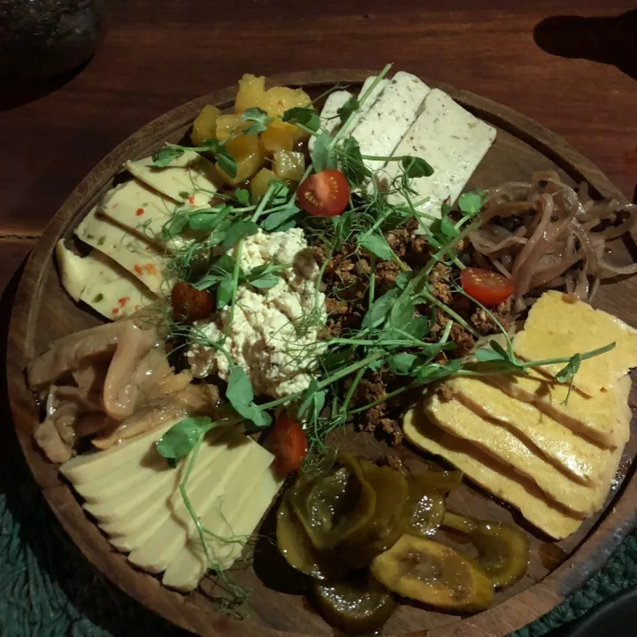 review photo of Casa Vegana Mexican Green Tabla De Quesos shared by @mjimenasilva on 07 May 2023 - review