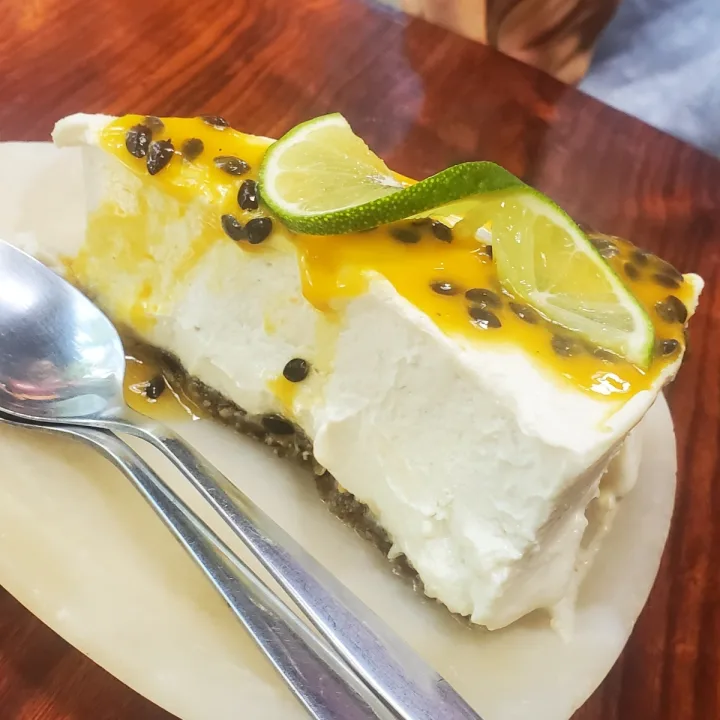 review photo of Raw Love Lemon pie shared by @mjimenasilva on 07 May 2023 - review