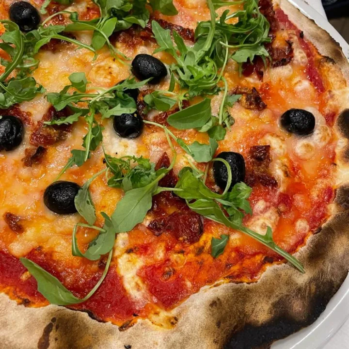 photo of Arribabà pizza Fabio shared by @violetta13 on  21 May 2023 - review