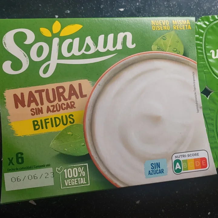 review photo of Sojasun yogurt natural de soja shared by @saravelif on 21 May 2023 - review