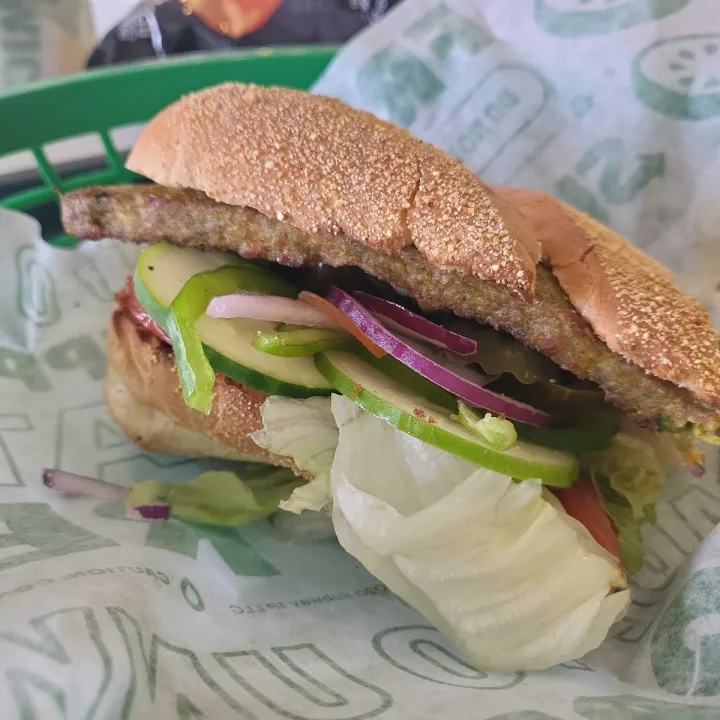 photo of Subway Sándwich Veggie shared by @aflyingdeer on  29 May 2023 - review