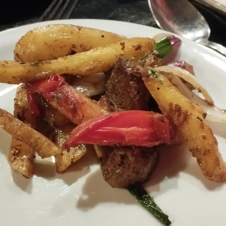 review photo of Guille Veggie Lomo salteado (Seitán) shared by @veritohosen on 31 May 2023 - review