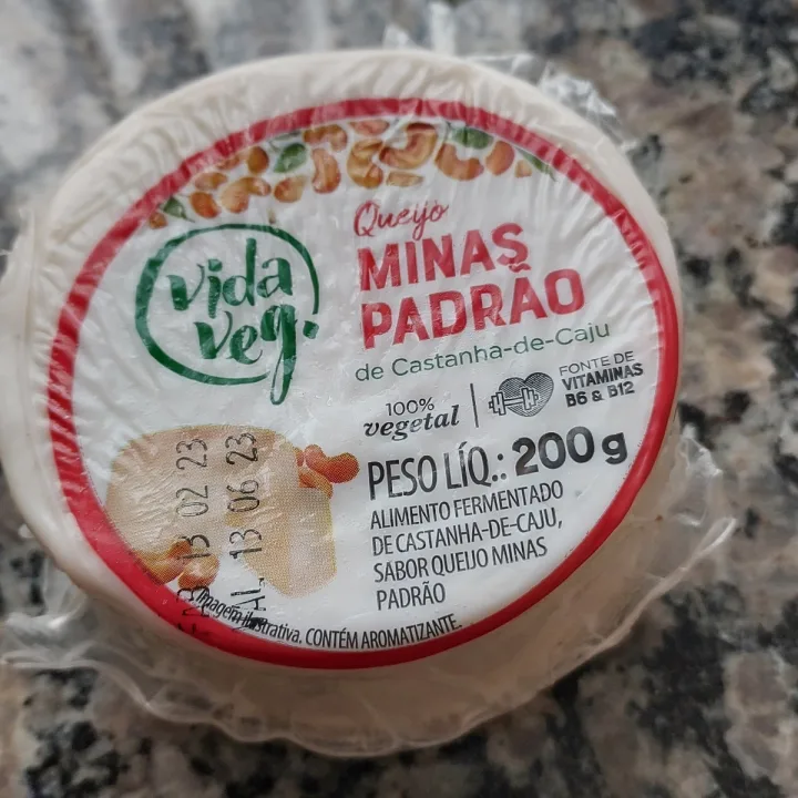 review photo of Vida Veg queijo minas padrao castanha de caju shared by @anacruz on 08 Jun 2023 - review