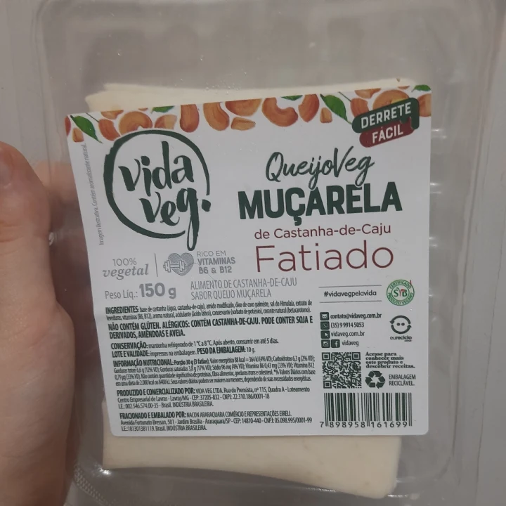 review photo of vida veg queijoveg muçarela shared by @veganapoesia on 11 Jun 2023 - review