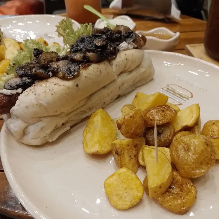 review photo of Alquimia Burgeria Pancho shared by @avsantafe on 15 Jun 2023 - review