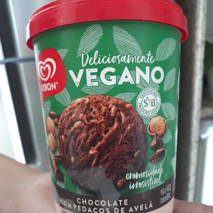 review photo of Kibon Chocolate com Pedaços De Avelã shared by @tatianebm on 02 Jul 2023 - review