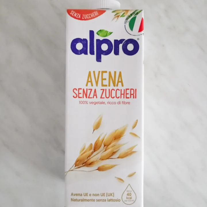 photo of Alpro  Bevanda All'Avena Senza Zuccheri shared by @simonapapagna on  04 Jul 2023 - review