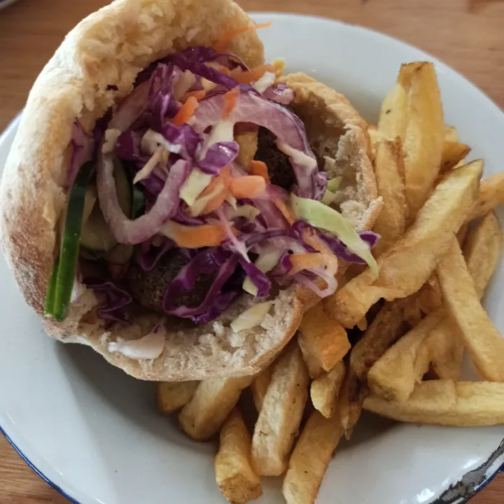 review photo of Benaim Sandwich De Falafel shared by @agustinaaborsato on 15 Jul 2023 - review