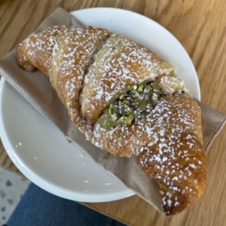 review photo of Grey Kaffee Pistazie Cornetto shared by @saramost on 15 Oct 2023 - review