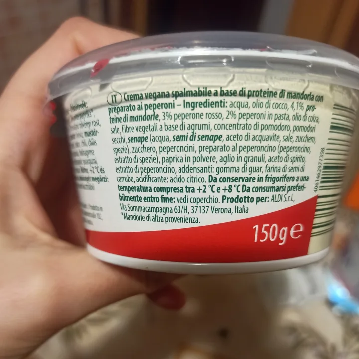 photo of Just Veg! (ALDI Italy) Vegan spread sweet pepper shared by @fedegoesgreen on  09 Feb 2024 - review