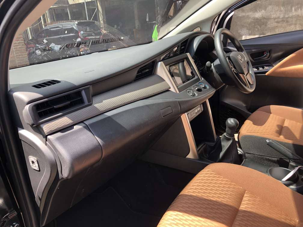 Innova Interior Front Abimanyu