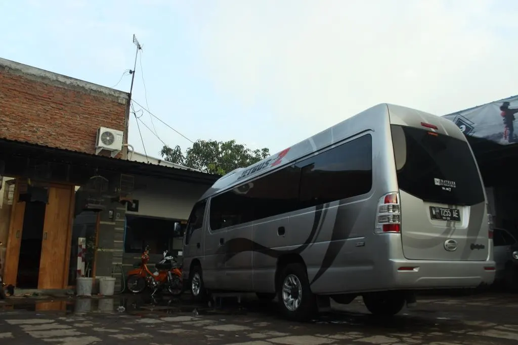 Rental Elf Malang
