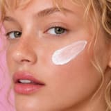 Moisturizer thumbnail 3