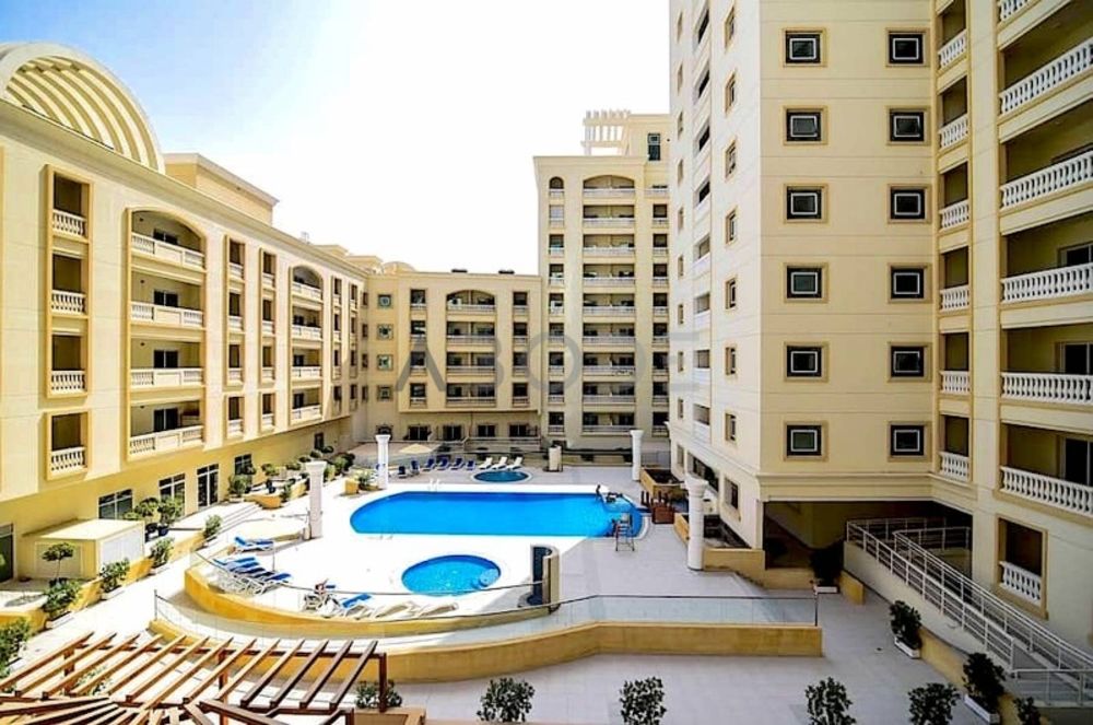 Plaza Residences: Spacious 1 Bed Apartment in Plaza Residence JVC
