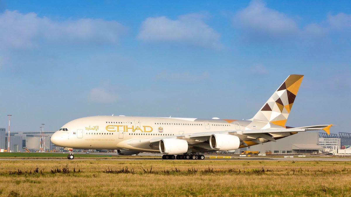 Etihad to resume flights to Abu Dhabi for UAE residents