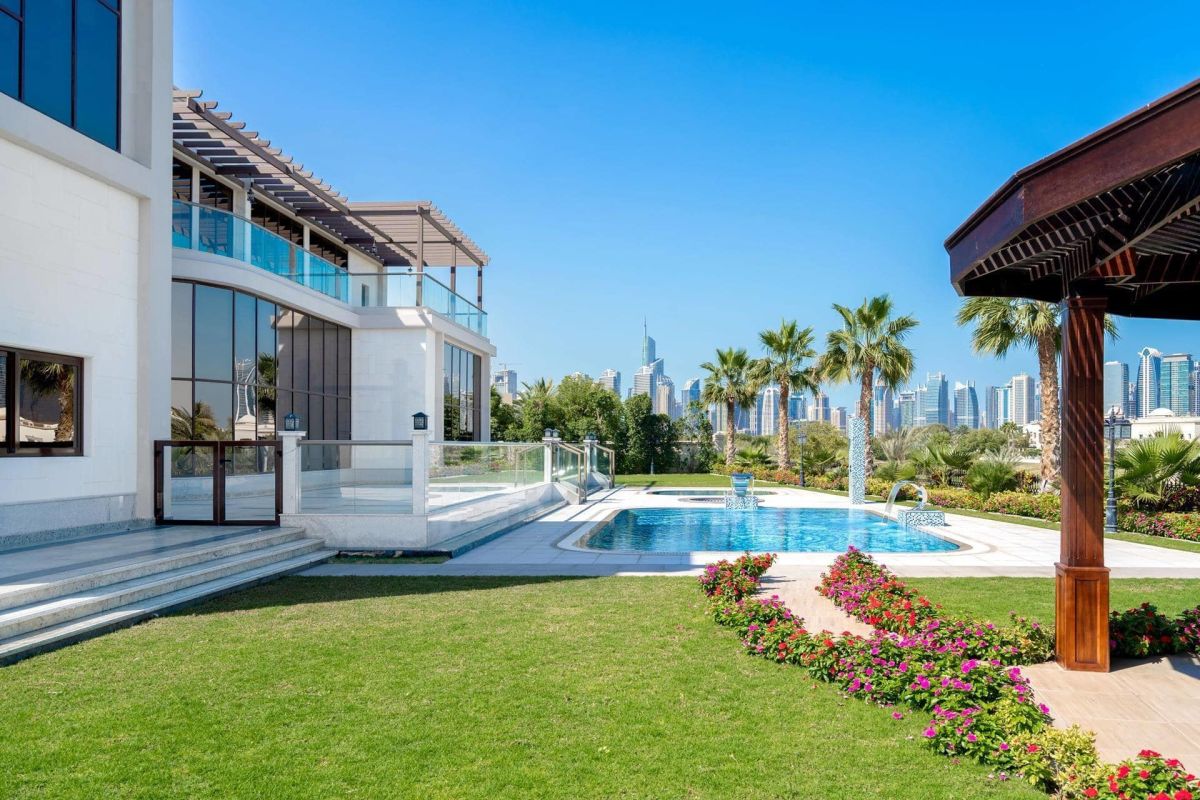 What Luxury property should I buy in District One Dubai?