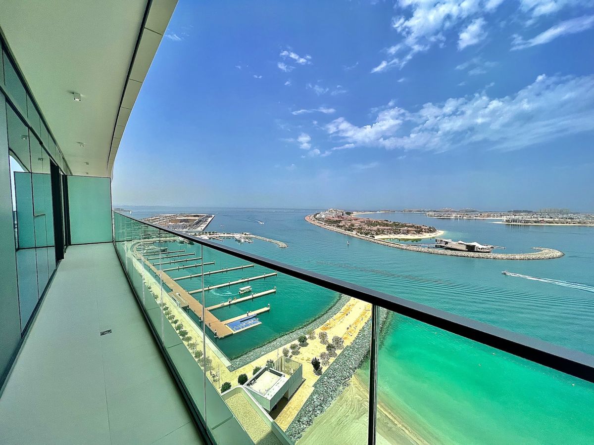 Buy or Rent an apartment in Sunrise Bay Emaar Beachfront