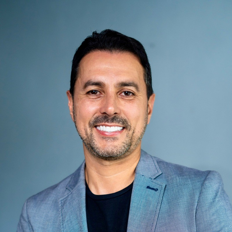 victor-restrepo-headshot