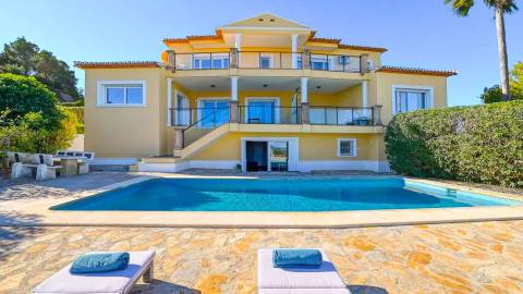 C3XY4686JAV Spacious, renovated villa with sea views for sale in Jávea