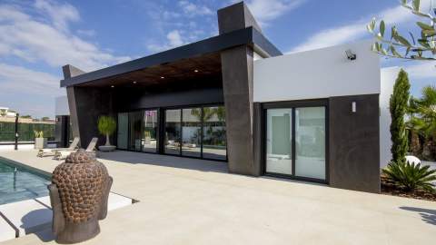 Fantastisk ny villa – Privat basseng og 3 soverom