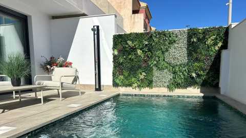 Kjempeflott villa med takterrasse og privat basseng – Nøkkelferdig og 3 soverom